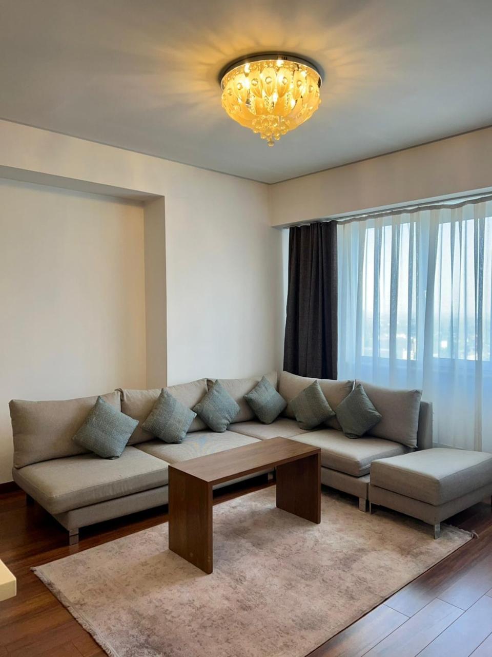 Bishkek Park Residence Bagian luar foto