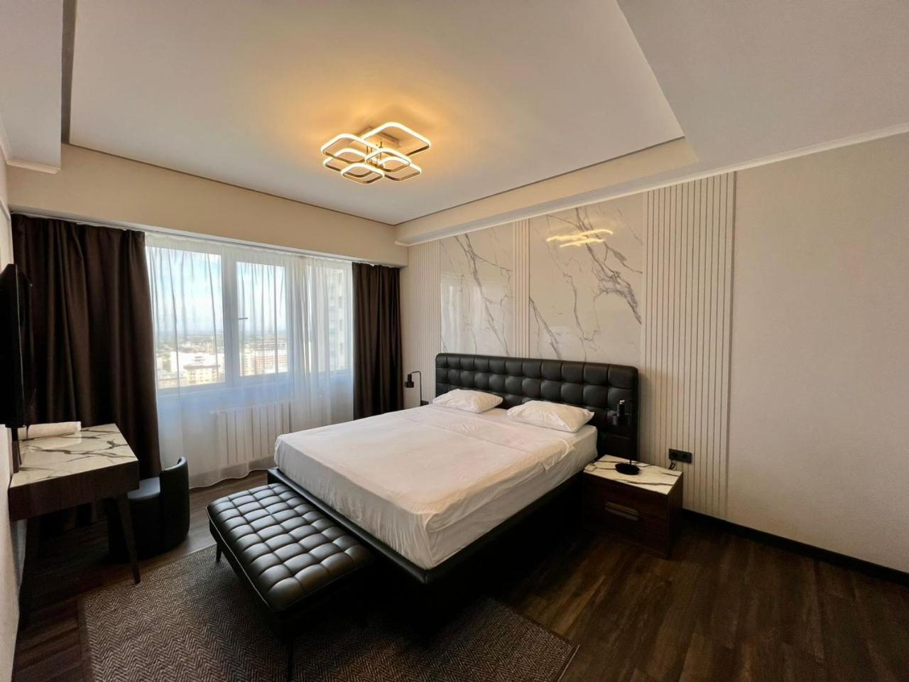 Bishkek Park Residence Bagian luar foto